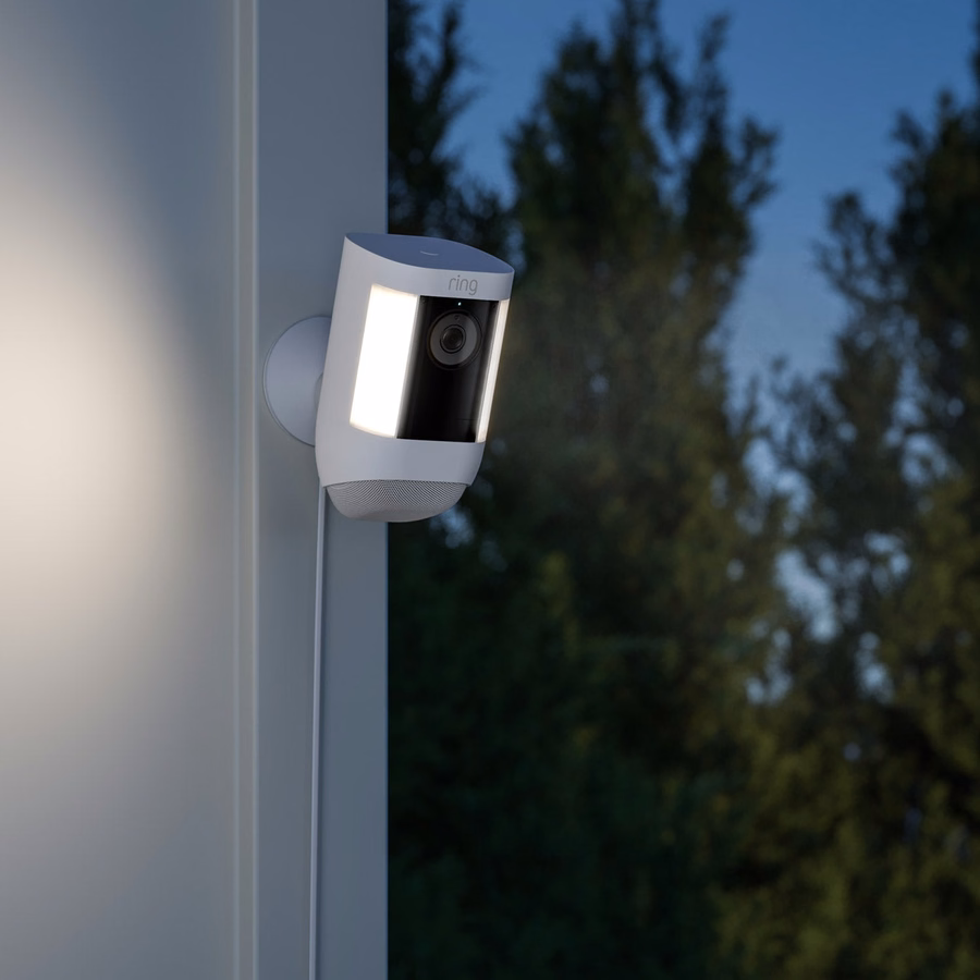 Innen-/Außen-Netzteil (USB-C) Outdoor Cam Plus, Outdoor Cam Pro, Stick Up Cam Pro, Spotlight Cam (2. Generation), Spotlight Cam Plus, Spotlight Cam Pro