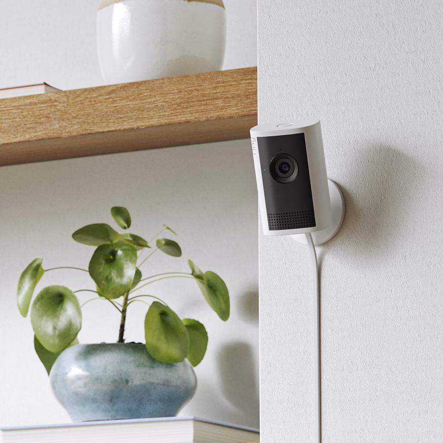 Indoor Cam Plus mit Retinal 2K