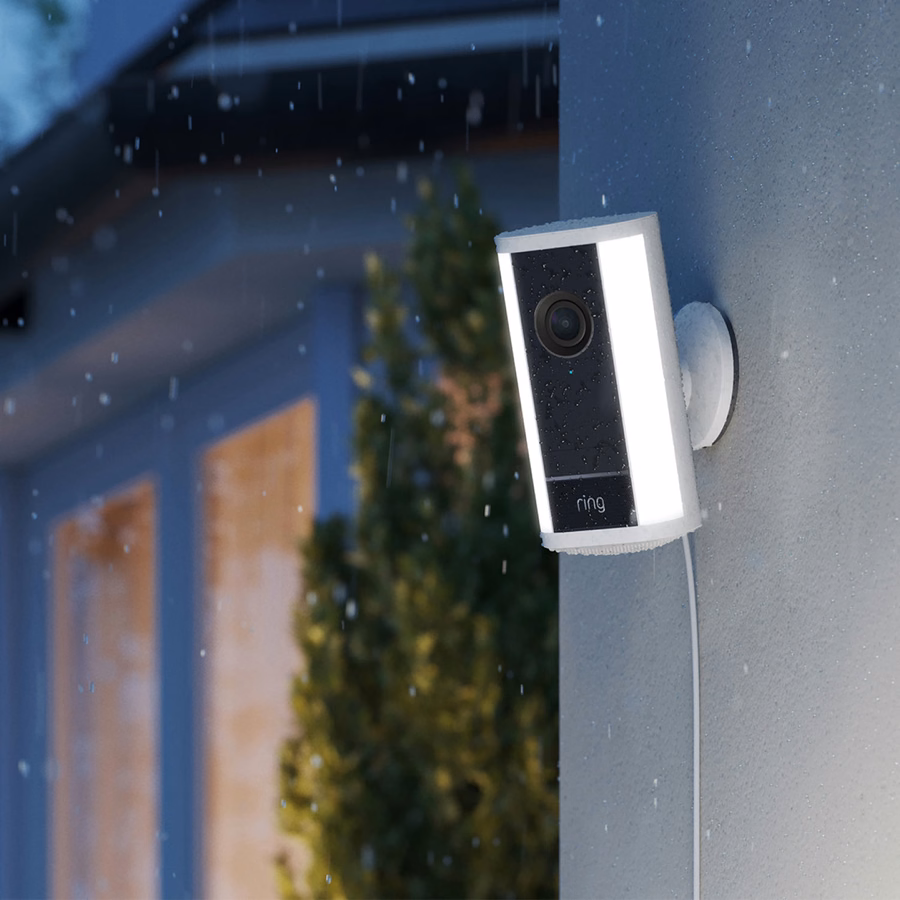 Spotlight Cam Pro (neuestes Modell) mit Retinal 4K